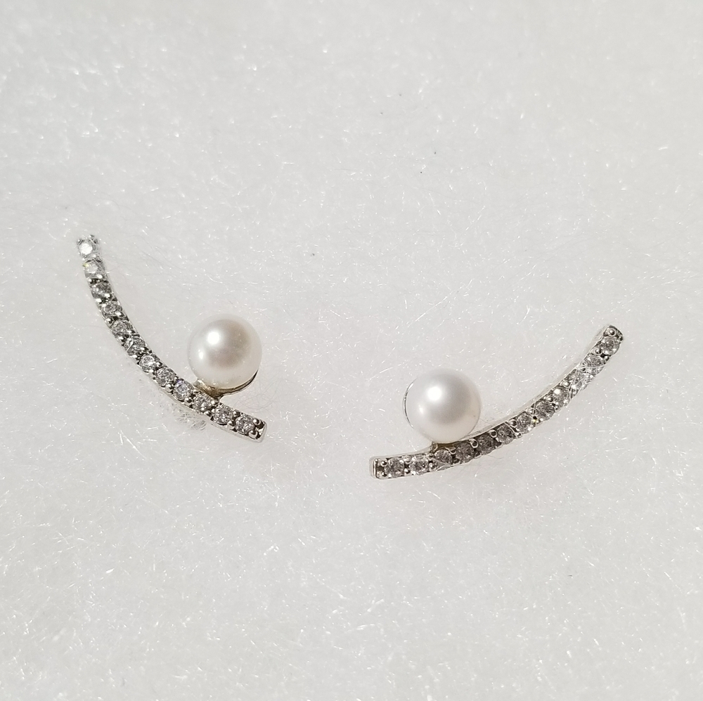 Pearl & Swarovski crystals climber earrings